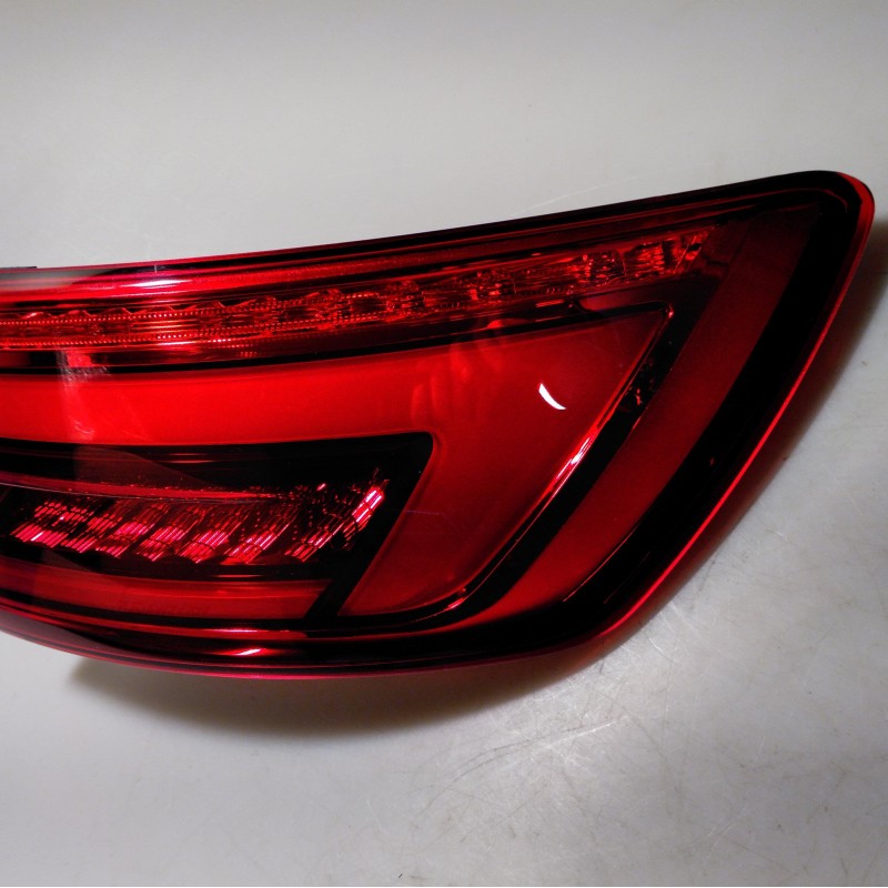 8W9 945 092 von Volkswagen