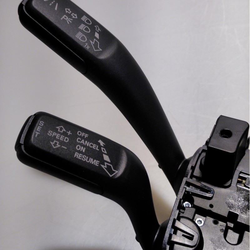 8R0 953 502 AK von Volkswagen