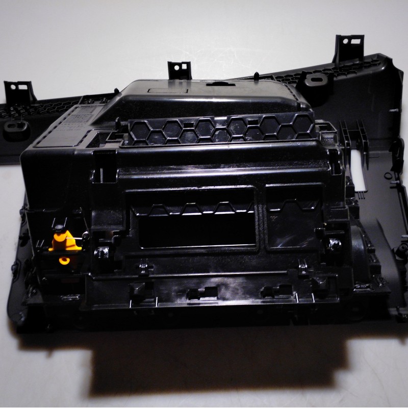 7P1 857 114 H 81U Aufnahme von Volkswagen