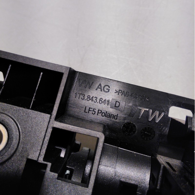 1T3 843 641 D von Volkswagen