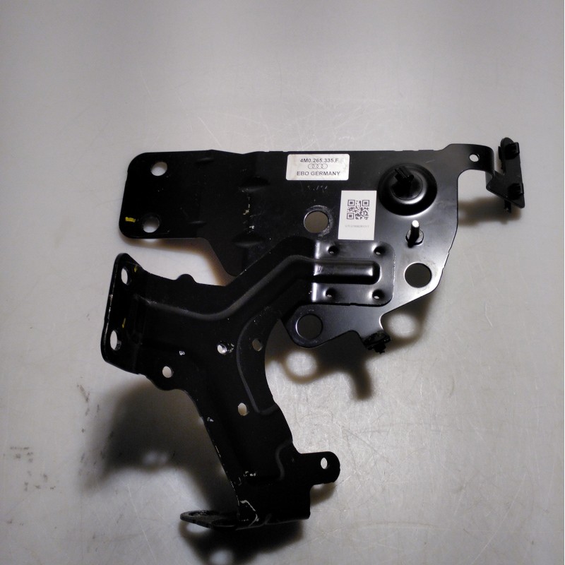 4M0 265 335 F Halter von Volkswagen
