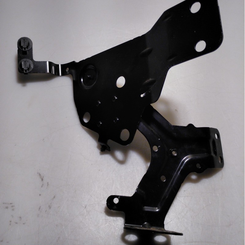 4M0 265 335 F Halter von Volkswagen