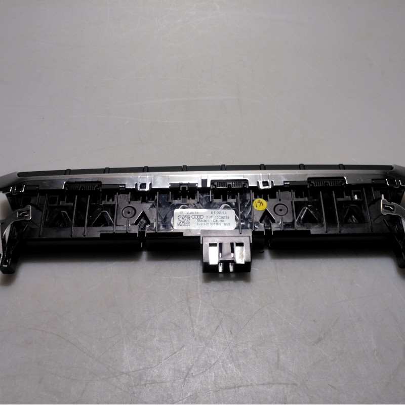 8V0 925 301 BN Mehrfachschalter von Volkswagen