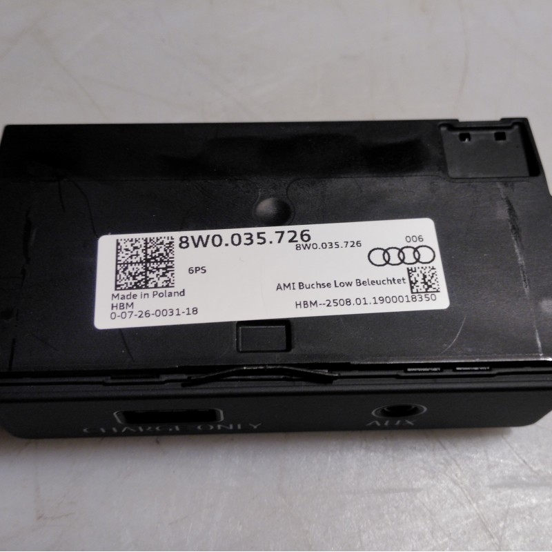 8W0 035 726 USB Anschluss von Volkswagen