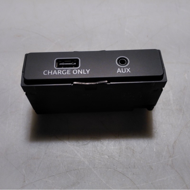 8W0 035 726 USB Anschluss von Volkswagen