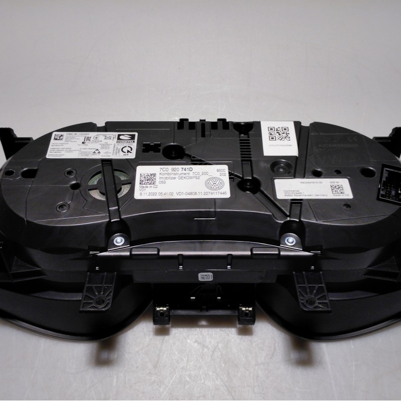 7C0 920 741 D Tacho von Volkswagen
