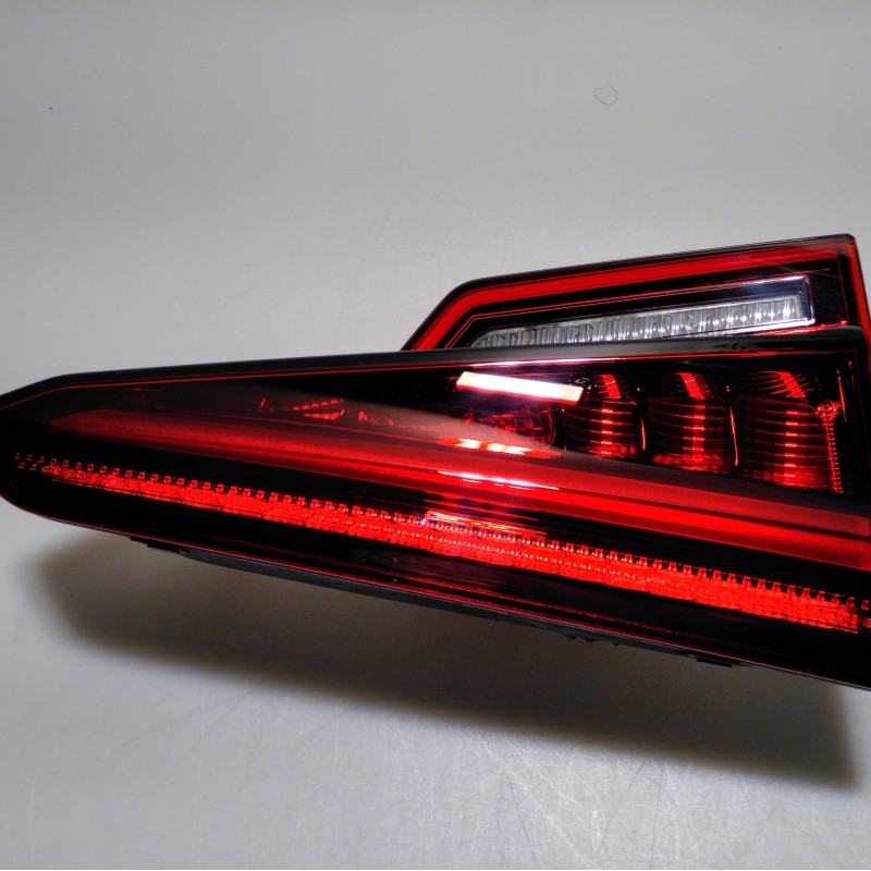 8W5 945 093 H Leuchte von Volkswagen
