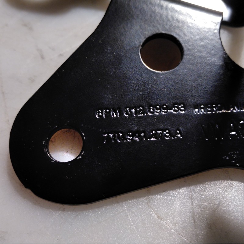 7T0 941 273 A Halter von Volkswagen