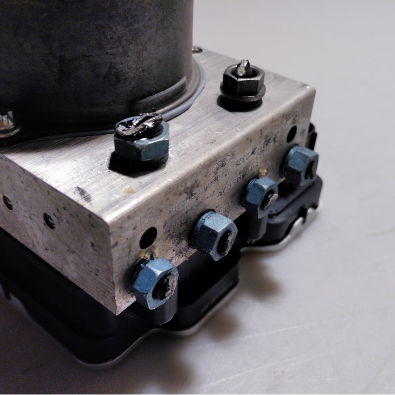8W0 907 379 AR ABS Steuerteil von Volkswagen