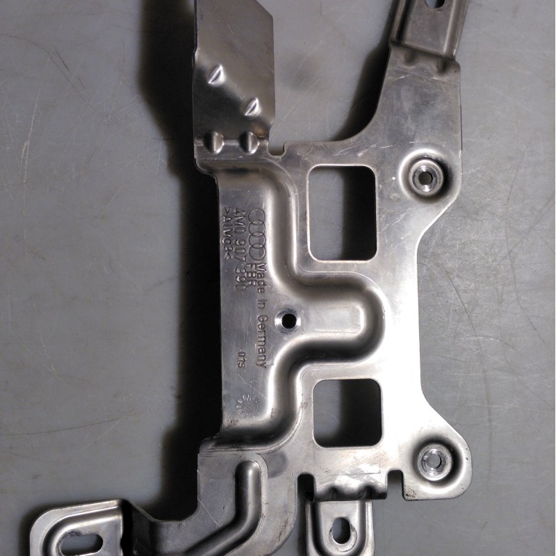 4M0 907 390 Halter von Volkswagen