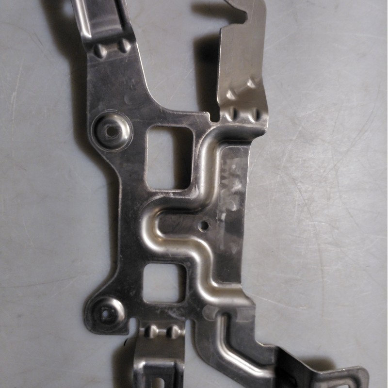 4M0 907 390 Halter von Volkswagen