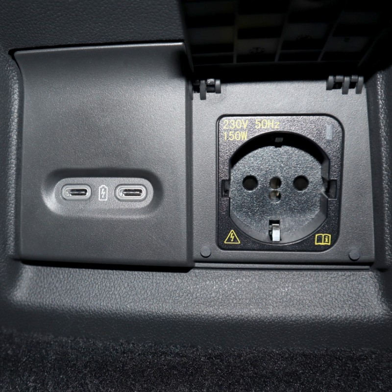 KUFATEC Komplettset 230 Volt Steckdose + USB Hub Skoda Enyaq 5A