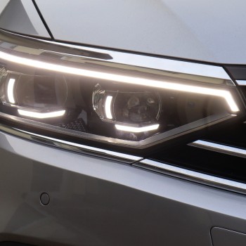 KUFATEC LED-Scheinwerfer mit LED-Tagfahrlicht (TFL) für VW Passat B8