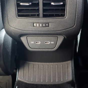 KUFATEC Komplettset USB Hub für VW T-Roc A11, D11