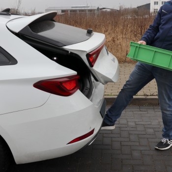 KUFATEC Komplettset sensorgesteuerte Heckklappenöffnung für Seat Leon KL Kombi