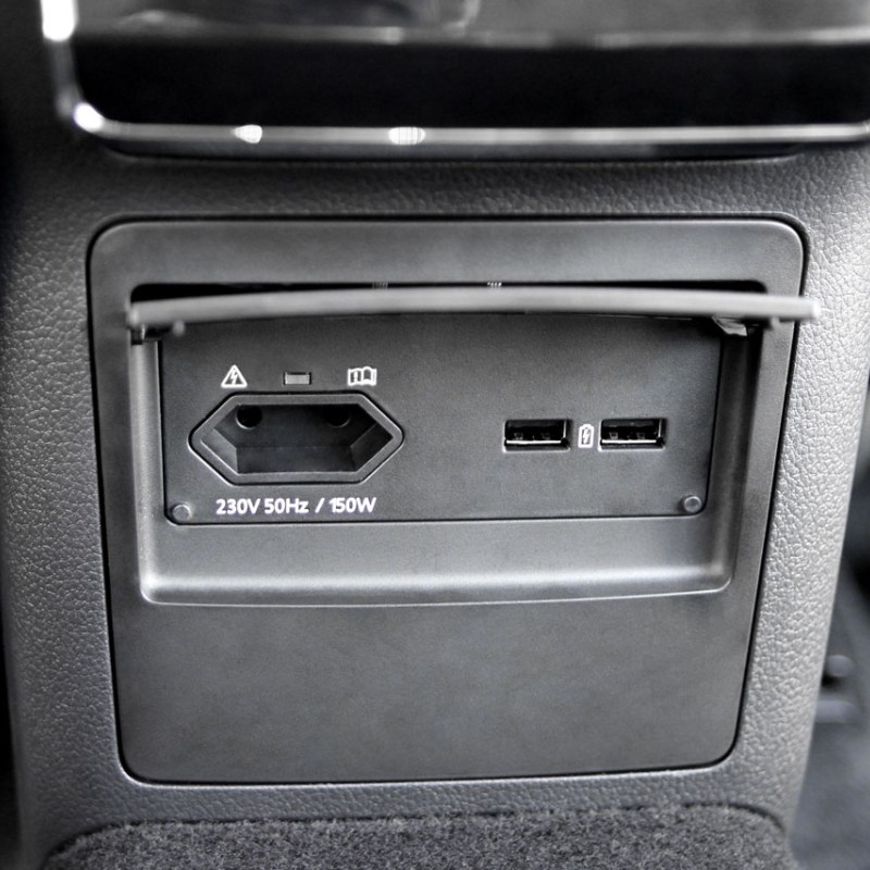 KUFATEC Komplettset 230 Volt Steckdose + USB Hub für Skoda Superb 3V