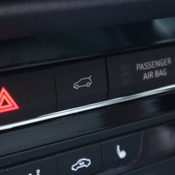 KUFATEC Taster elektrische Heckklappe Mittelkonsole für Seat Ateca KH7