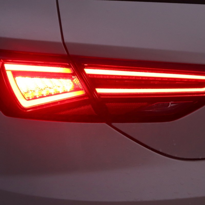 KUFATEC Komplettset LED-Heckleuchten für Seat Leon 5F